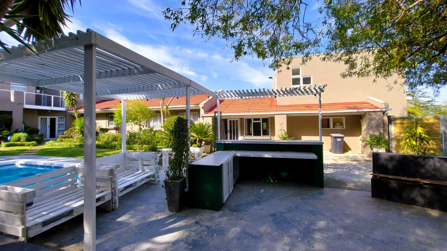 9 Bedroom Property for Sale in Montclair Western Cape